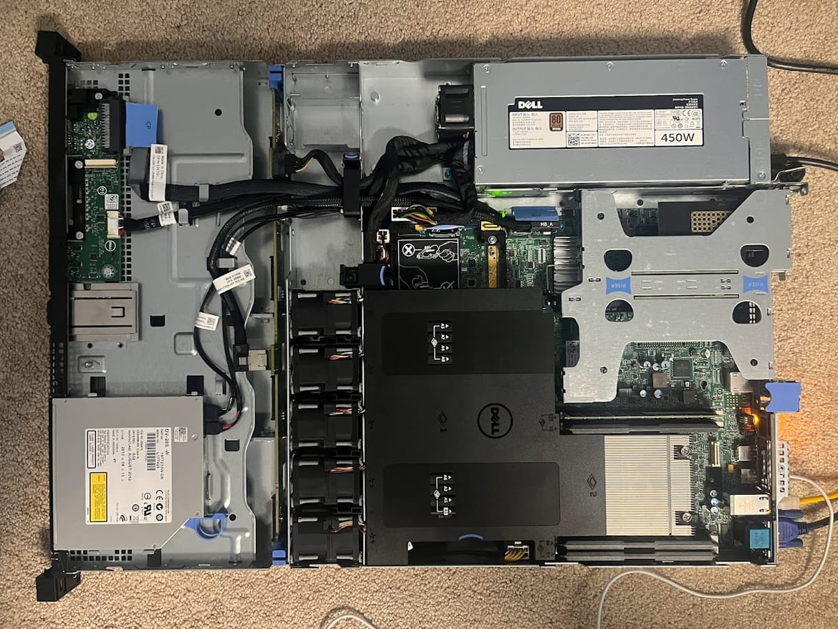 Picture of the R430 without the cover on